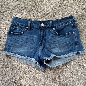 Low rise shorts bullhead